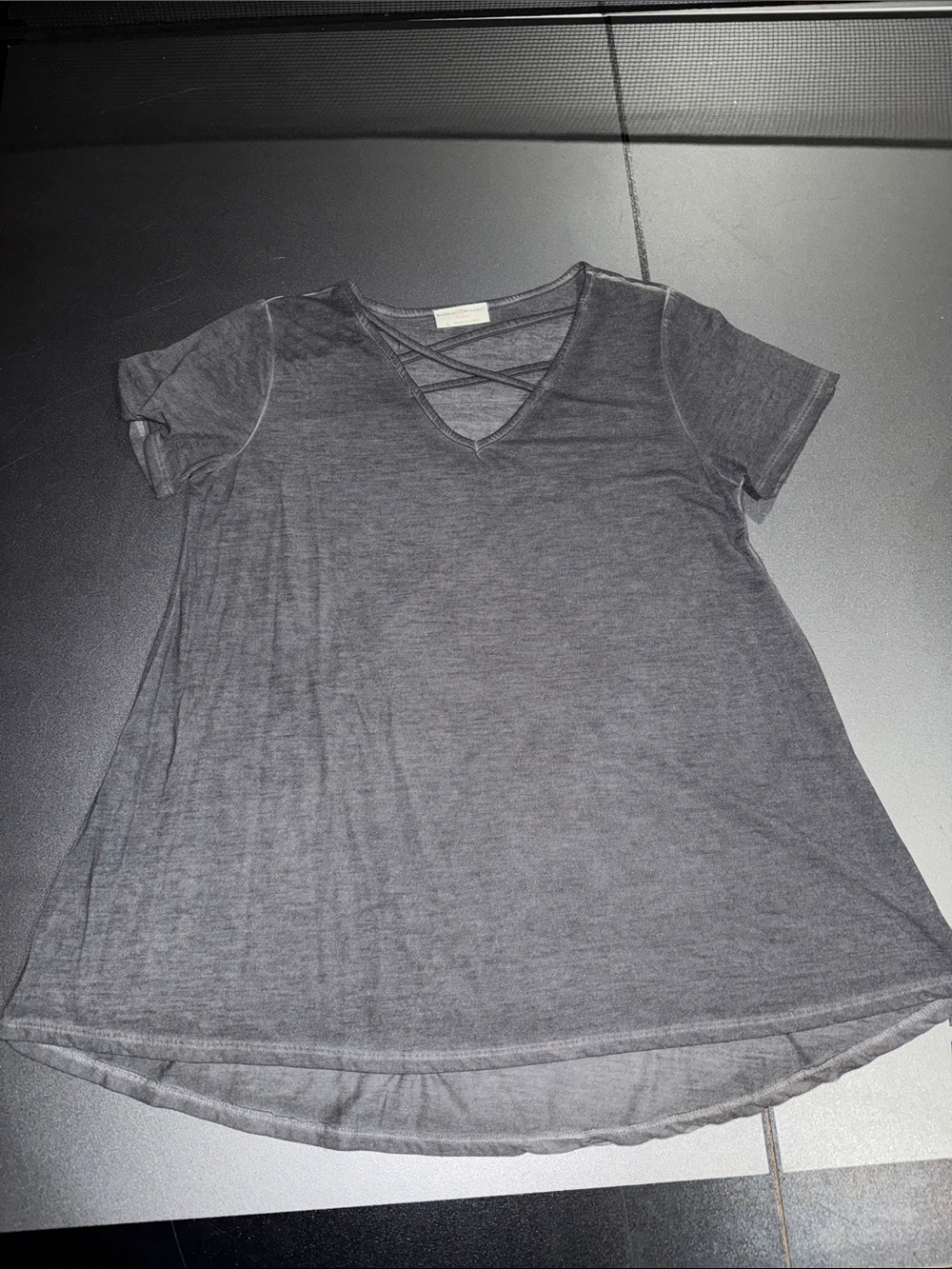 6/$20 NWOT Gray swing shirt